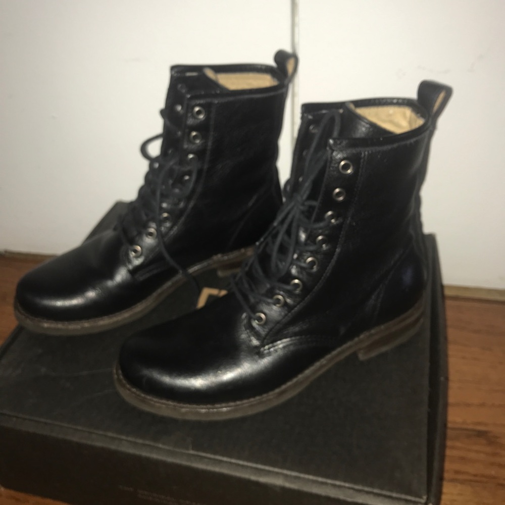 Frye Veronica Combat bootie